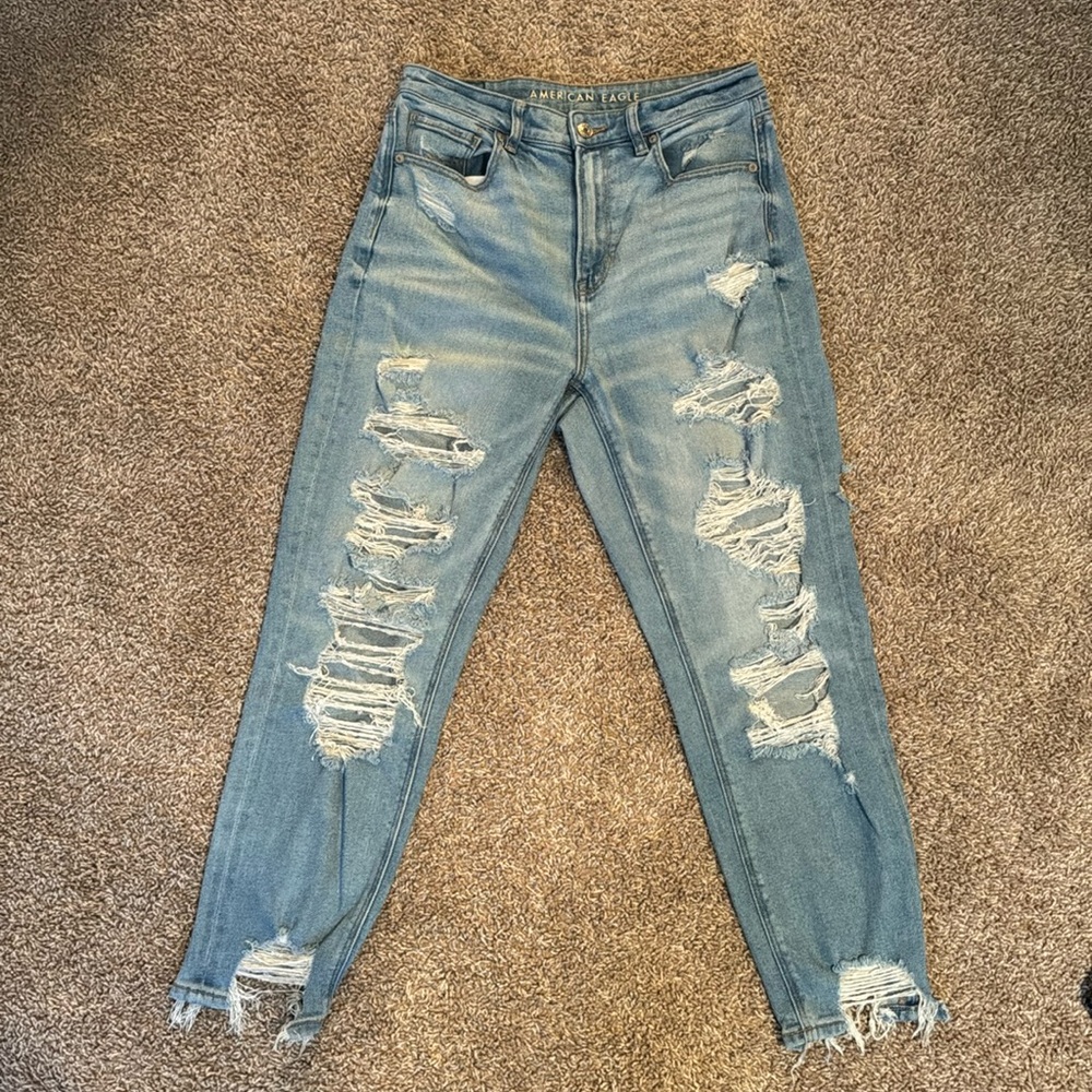 American Eagle size 8 distressed mom jeans
